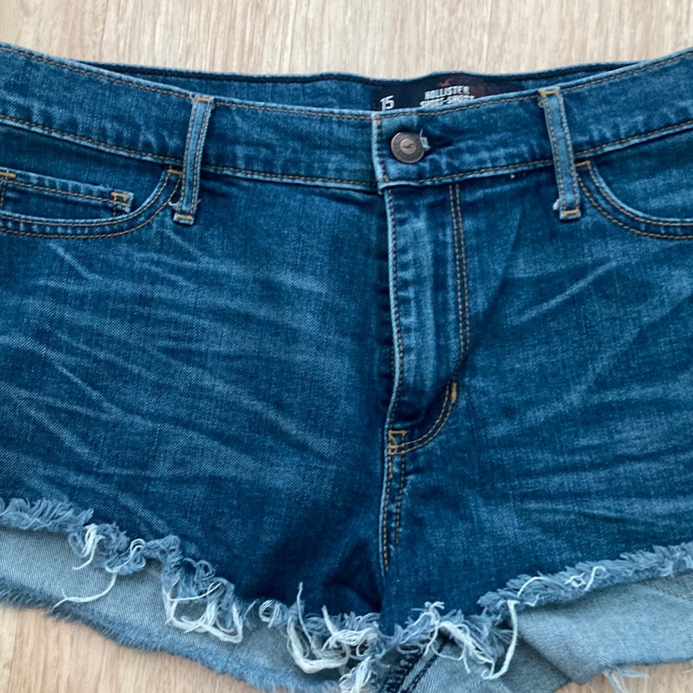 Hollister shorts size -15 - waist 32